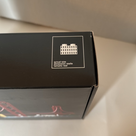 LEGO 21043 Architecture San Francisco Skyline Building Set Retired - Picture 2 of 6